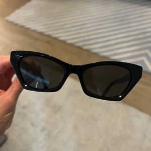 DIORMIDNIGHT B1I sunglasses from Dior New from this season. wore 1 time.